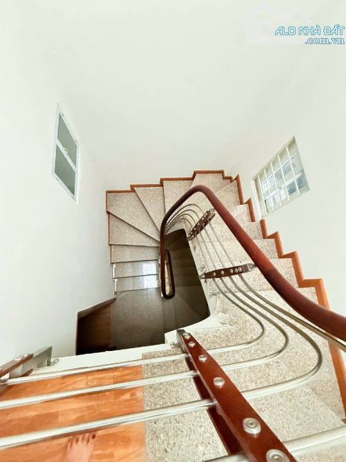 BÁN NHÀ MỚI NGỌC THỤY – DÂN XÂY – Ô TÔ ĐỖ CỬA - Ở NGAY –  34M2 CHỈ 7,4 TỶ - 7