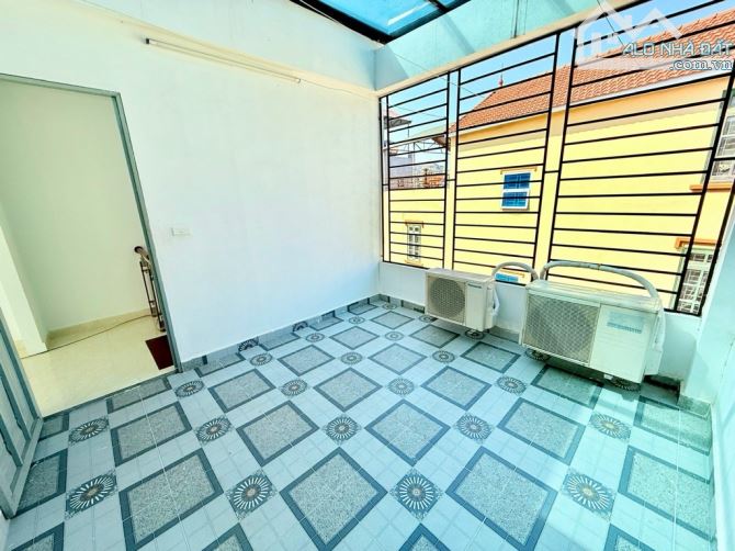 Nhà dòng tiền đại học công nghiệp 44m2 mặt tiền 6m 7 phòng khép kín 20m ra ôtô đỗ 6 tỷ 15 - 7
