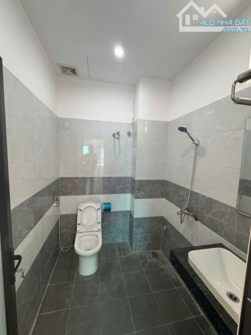 Bán nhà Đại Cát, Bắc Từ Liêm, 31m2, 5 tầng, mặt tiền 4.05m, giá 6.55 tỷ - 7