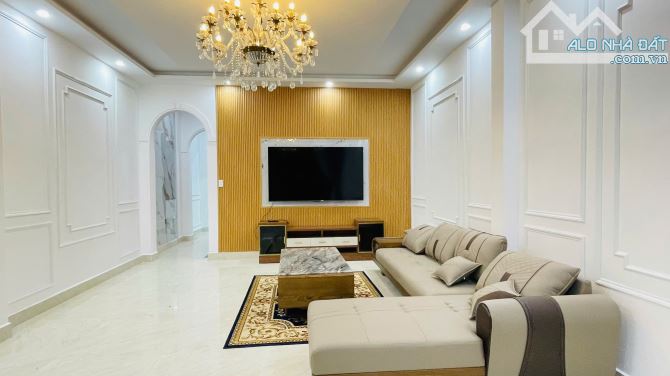 🔥 Nhà Đẹp 4PN, Full Nội Thất – Mặt Tiền Đường Ô Tô Trung Tâm P.4 – Chỉ 7,5 Tỷ! - 8