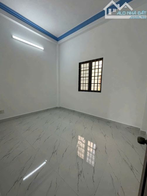 Chỉ 5.5 tỷ nhà 3 tầng giáp Q6 khu Bình Phú hẻm 8m 50 nguyễn quý yêm - 8