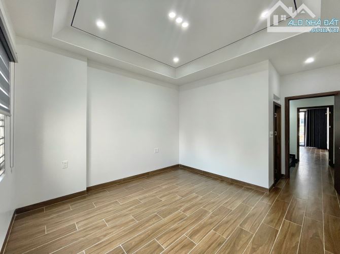 Nhà mới độc lập 4 tầng khu phân lô Lê Chân - 60m2 - Đông Bắc - 7,3 tỷ thoả thuận - 8