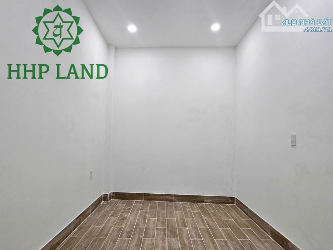 Bán nhà xây mới 1 trệt 1 lầu cách cầu Bửu Hòa 1km sân oto - 8