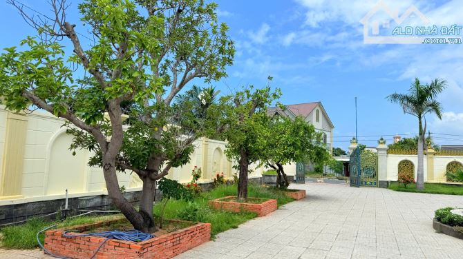 BÁN NHÀ VƯỜN ĐẸP  MẶT TIỀN TRƯỜNG CHINH XÃ LONG HẢI, TP.HCM DT 1650M2 CÓ 200M2 TMDV - 9