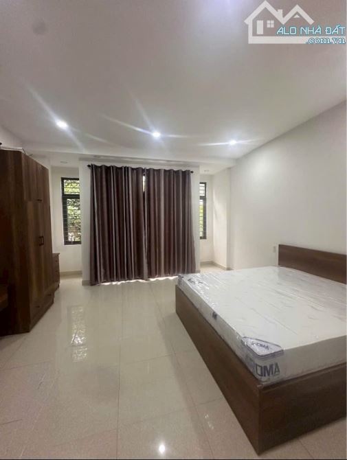bán gấp nhà MT Núi Thành, Hải Châu, 230m2, Ngang 8m, Giá chỉ 24 tỷ TLCC.