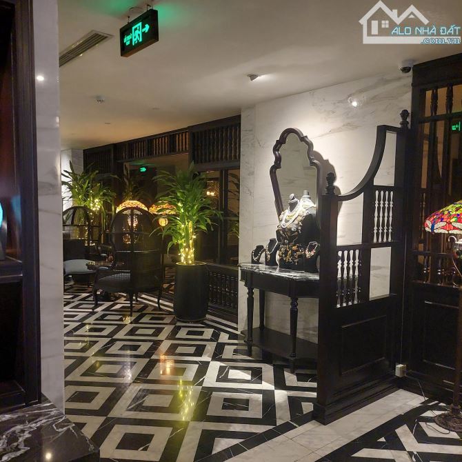 Áp lực nợ Bank 150 tỷ - Khách sạn Hàng Bông, 280m2 13 Tầng - 309 Tỷ - Dòng tiền 54 tỷ/năm
