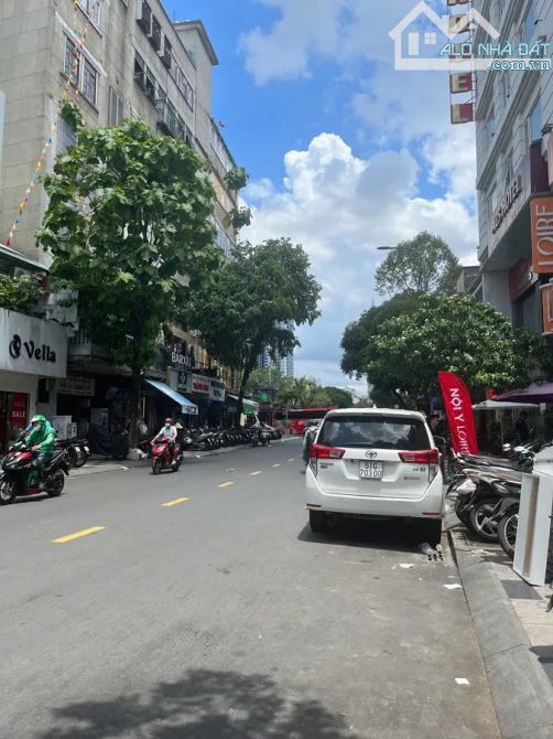 Bán Gấp Nhà Hẻm Xe Hơi Lê Thị Riêng Quận 1 – Gần Công Viên 23/9 – 5 Tầng – 22.9 Tỷ