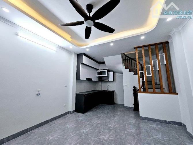 NGÕ 238 PHẠM VĂN ĐỒNG – THANG MÁY – 34M2 X 6 TẦNG - 8.1 TỶ