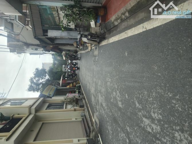 🏠 BÁN NHÀ BÁT KHỐI - NGÕ THÔNG Ô TÔ TRÁNH,📐 Diện tích: 70m² | Mặt tiền: 4.3m, nhà C4💥💥 - 1