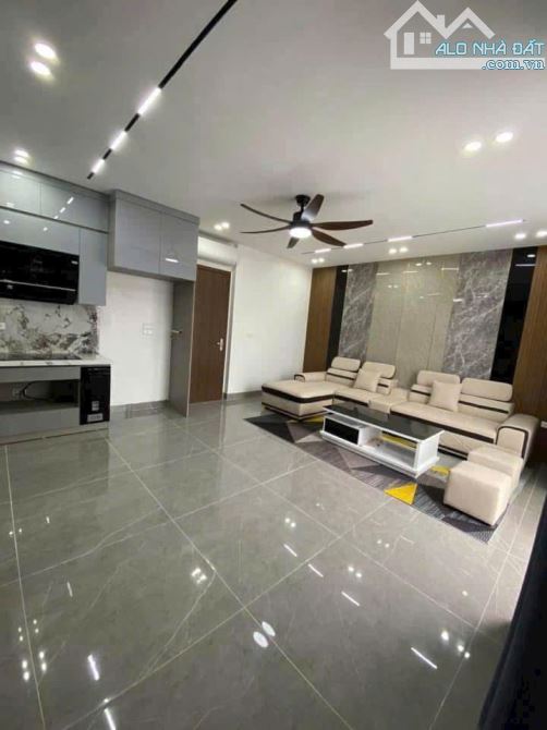 HIẾM VIP LẠC TRUNG, PHÂN LÔ, 2 Ô TÔ NGỦ TRONG NHÀ, Ô CHỜ THANG MÁY 76M 6TẦNG 23,5 TỶ