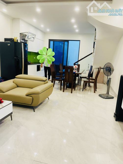 NHÀ MỚI ĐẸP PHỐ AN DƯƠNG 61m2, 4T, NỘI THẤT XỊN, NGÕ THÔNG, GẦN Ô TÔ