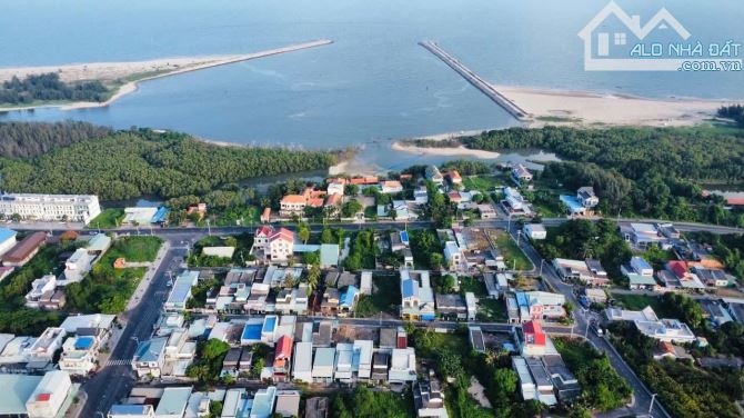 CÁCH BÃI TẮM LỘC AN CHỈ 500M - BÁN 2 LÔ LIỀN KỀ NGANG HƠN 7M - ĐẤT BIỂN LỘC AN - HỒ TRÀM -