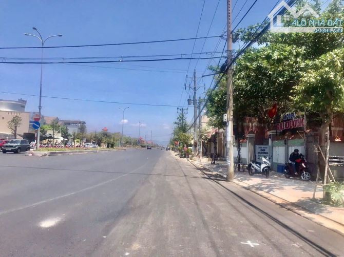 CẦN BÁN LÔ ĐẤT 255M2 ĐƯỜNG NGUYỄN TẤT THÀNH giao NGUYỄN CHÍ THANH LONG HẢI