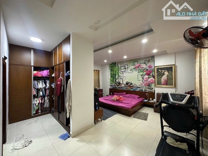Biệt Thự Đẳng Cấp Quận Tân Phú Ngang 7,6×21(162m2)- 4 Tầng-17,8 Tỷ TL.