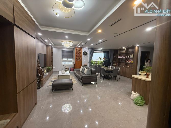 Bán căn hộ 130m 3PN Tòa Sky Park đường Tôn Thất Thuyết, Cầu Giấy. LH An Minh