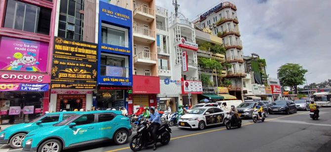 Cần bán gấp tòa nhà D/V MT đường Nguyễn Bỉnh Khiêm, Quận 1, DT: 4,1mx 22m, giá 36,5 tỷ