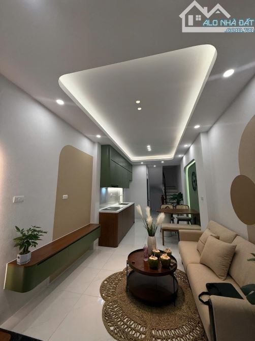 Hiếm! Bán Nhà Đồng Me - Nam Từ Liêm-Gần Phố-Ngõ Thông - Gần Chợ - 35M2 - 5 Tầng - 7 Tỷ Hơn