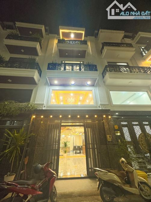 Nhà Đẹp Thạnh Xuân -  51m2 - 4 Tầng - Đường 8m - khu phân lô đẹp - Giá 5.9 tỷ