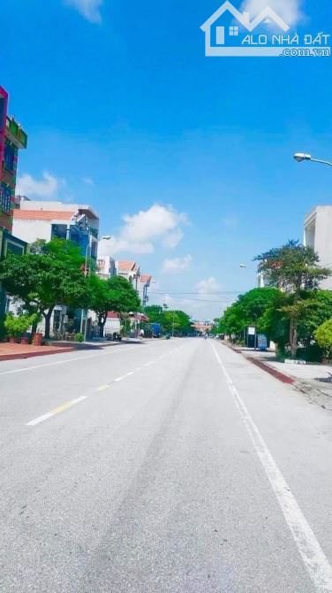 Bán Đất Quất Lâm, Giao Thủy quanh 2000ha khu công nghiệp, 82m2 MT5.2m ô tô giá 1.2 tỷ