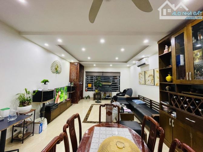 Bán phân lô La Khê, Hà Đông, ô tô tránh, vỉa hè rộng, kinh doanh cực tốt, 48m² x 5 tầng