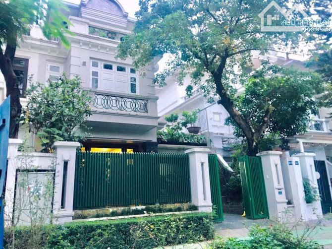 Biệt Thự Mini phố Nhật Tảo, Tây Hồ. 126m, 3 tầng, Mt 8.2m, 28,5 tỷ. Ô tô tránh, Sân vườn