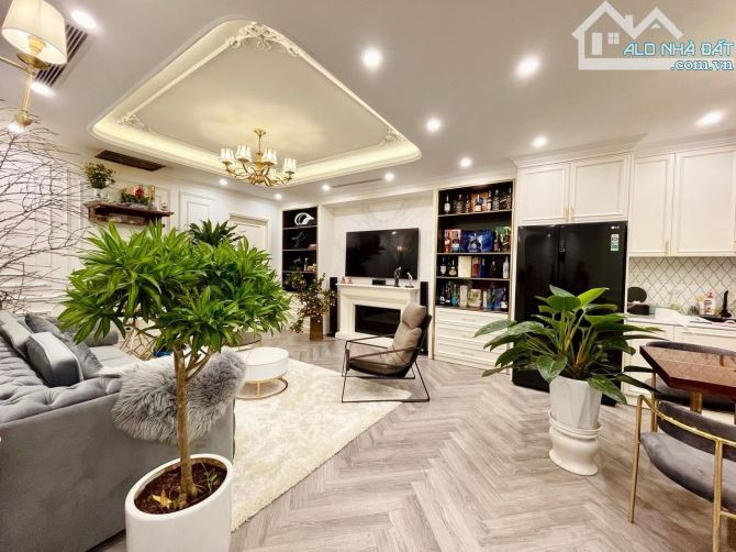 Bán căn hộ 140m2 tại CT4 Sudico Mỹ Đình Sông Đà, 3 phòng ngủ 3 vệ sinh, nhà đẹp ở ngay