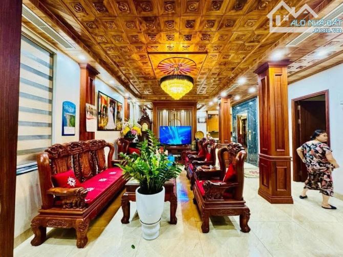 Bán nhà phân lô Vương Thừa Vũ - Ngã Tư Sở, gara, 7 tầng thang máy, ô tô chạy quanh nhà, 50
