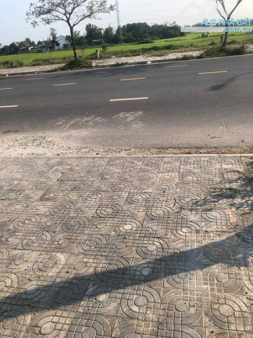 Đất bê tông điện ngọc gần mai đăng chơn khu làng đại học