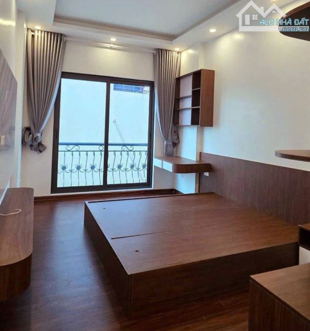 BÁN NHÀ 6 TẦNG THANG MÁY. KINH DOANH, Ô TÔ TRÁNH,37M2 THỤY PHƯƠNG