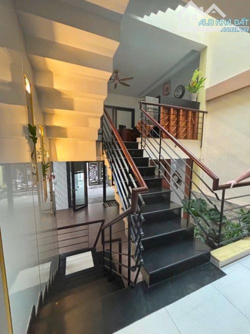 NHÀ 4 TẦNG KIÊN CỐ ĐƯỜNG NHÁNH LÊ VĂN THỌ-NGAY CV LÀNG HOA-DT 8Mx20M-Ô TÔ NGỦ TRONG NHÀ
