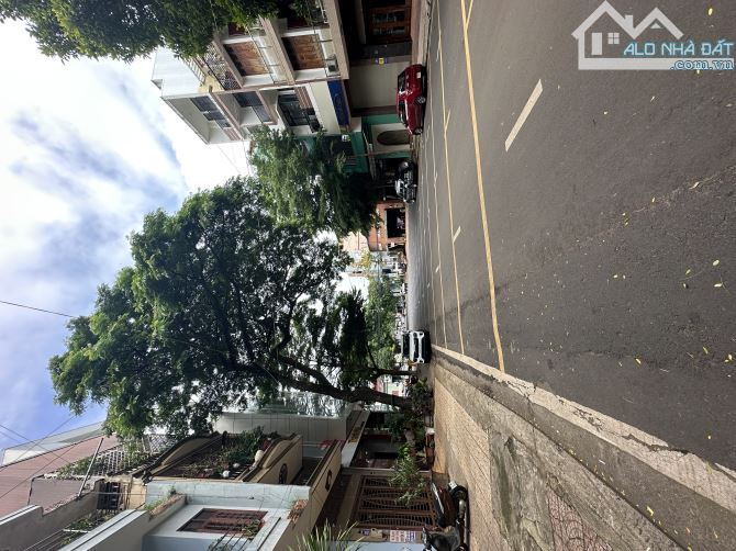 🌻🌻🌻Bán nhà Góc 2 mặt tiền đường Trần Nhật Duật Dt:11,4x10m (thổ cư 100%) - giá 21,9 tỷ