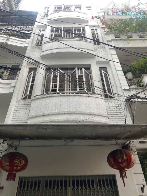 Bán Nhà HXH Lý Tự Trọng, P. Bến Thành, Quận 1 – 4 Tầng, DT 3.9x23m, Giá 30 Tỷ TL