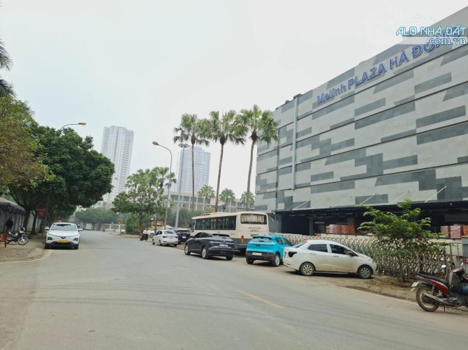 Mặt phố Hoàng Đôn Hòa, Hà Đông, 50m2, MT 5m, kinh doanh, ô tô tránh, vỉa hè, chỉ 15.5 tỷ