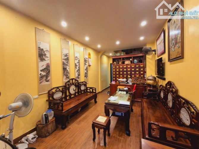 Mặt Phố Trung Liệt - Diện Tích 48m x 3 Tầng - Mặt Tiền 3.3m - Giá 12.4 Tỷ