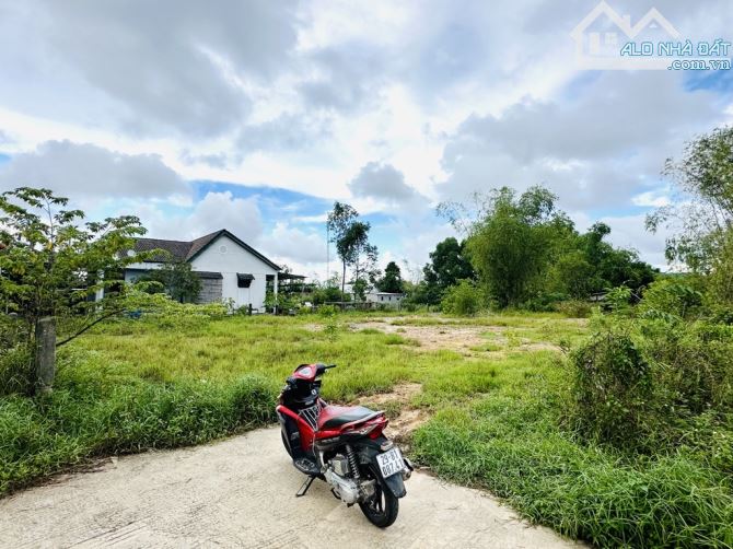 Tin được không:bán đất vàng chỉ 1,3 tỷ gần đường tôn thất sơn,ô tô vào tận nơi.