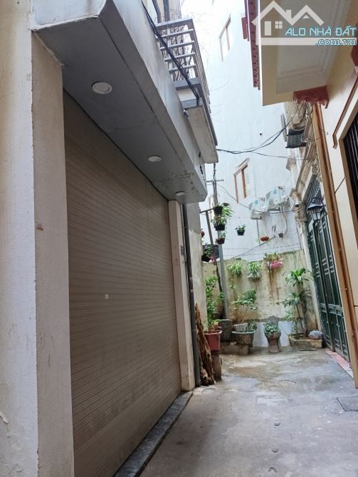 CẦN BÁN NHÀ RIÊNG PHỐ LẠC TRUNG HAI BÀ TRƯNG 32M2 X 5 TẦNG Ô TÔ ĐỖ GẦN NHÀ