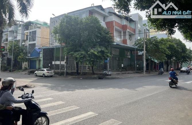 Duy nhất mặt tiền đường số 23 p11 quận 6(4,5m x 20m)5 tầng giá 16,5 tỷ