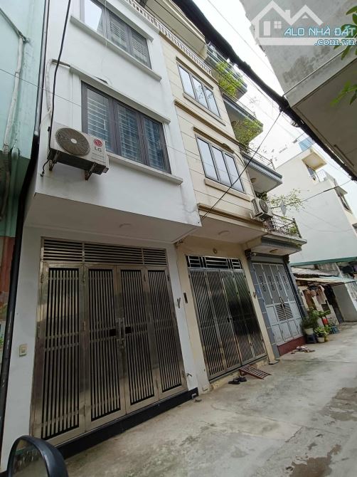 Chỉ 5 tỷ nhà còn mới 4 tầng x 38m ở luôn ngõ 67 Cầu Cốc TÂY MỖ đủ nội thất ở luôn