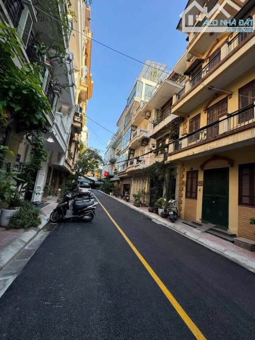 Phân lô Hoàng Văn Thái, ô tô đỗ cửa, 15m ra MP, thông tứ phía, DT 78m2, MT 7m, chào 19 tỷ