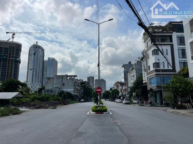 60m2 mặt đường đôi 30m Lô 9 Lê Hồng Phong - Tây Nam - 6,78 tỷ đồng thoảt thuận