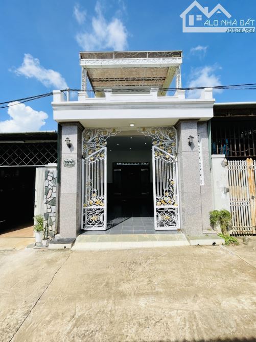 Nhà Siêu Rộng Hẻm Trường Chinh, Gần 300m2 Sàn