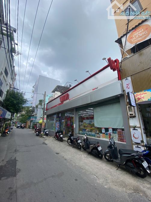 BÁN NHÀ TRUNG TÂM Q10 – NGANG KHỦNG 7.4M, DIỆN TÍCH HƠN 100M²