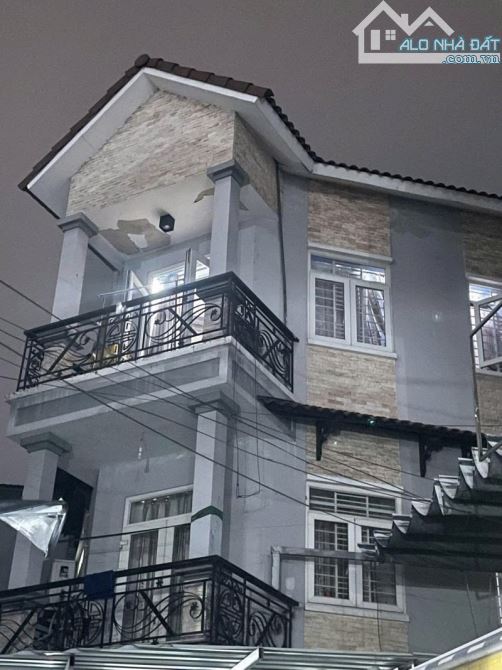 Bán nhà Nhà phố Hoàng Hoa Thám, gần Đồng Xoài, khu K300, 9,5x20m, 3 Tầng, 18 tỷ.