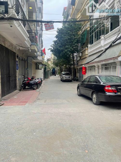 Bán đất tặng nhà Nguyễn Trãi_Ô tô tránh nhau_Khu cán bộ an ninh_Thoáng sáng_38m²_10 tỷ 9