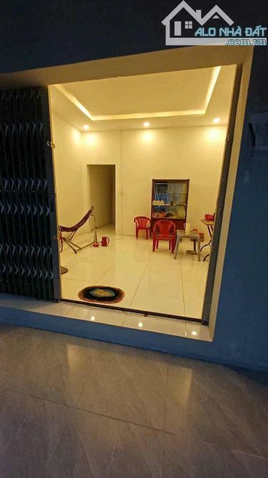 Bán nhà cấp 4 đẹp keng 2pn hẻm xe hơi đg lò lu trường thạnh Q9 4.2x15.5=64m2