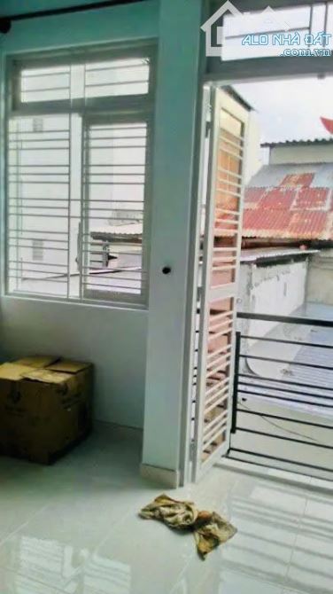 💎 NHÀ 4 TẦNG NGUYỄN VĂN CỪ – Q1 – 33M² – NỞ HẬU – GIÁ 8.2 TỶ