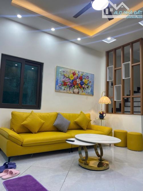 BÁN NHÀ PHỐ HOÀNG HOA THÁM ĐÌNH 26 TỶ DT 100M2 MT 6M 8T THANG MÁY  LÔ GÓC 3 THOÁNG GẦN Ô T