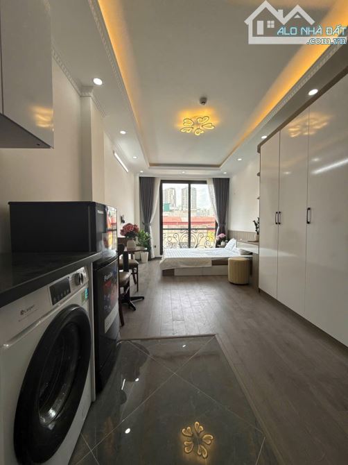 Cho Thuê CCMN 100 Trần Duy Hưng Cầu Giấy 30m2 Studio Ban Công Giặt Riêng Thang Máy Ô Tô Đỗ