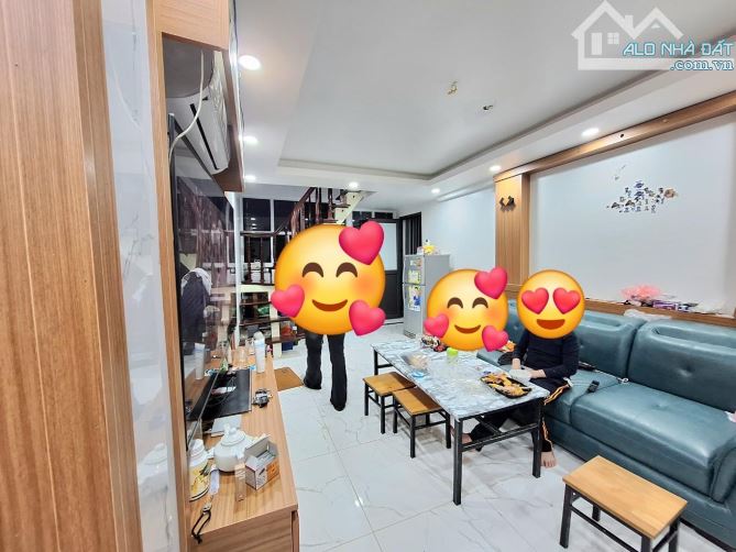 Bán nhà tập thể Bách khoa - Tạ Quang Bửi, sử dụng 100m2, 4 ngủ, trung tâm Bách Kinh Xây