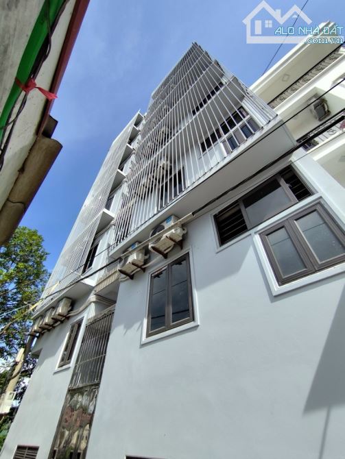 Bán nhà dòng tiền phố Nhổn, 220m2, 8 tầng, 60 phòng, giá 36 tỷ.